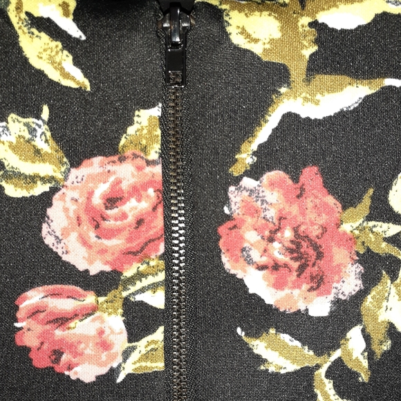 Macy's Black/Roses Made for Impulse Pencil Skirt - Picture 5 of 9